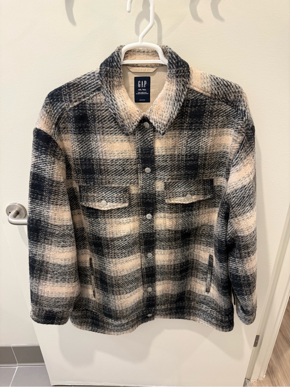 GAP Black and Cream Plaid Utility Shacket